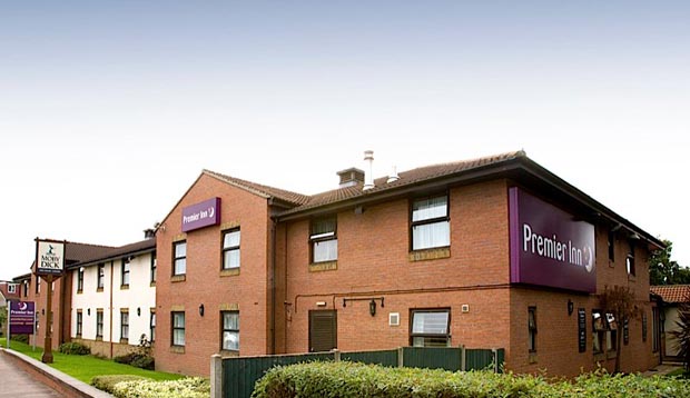 Exterior of Premier Inn London Romford West